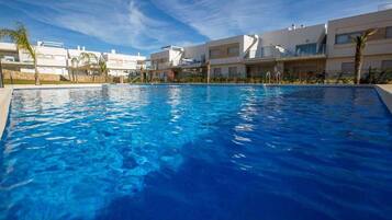Apartment | Pool | Outdoor pool