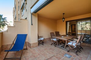 Outdoor dining - Apartment Near Isla Canela (Ayamonte)