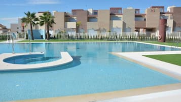 Apartment | Pool | Outdoor pool