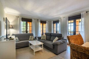 Apartment | Living area