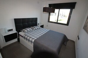 Apartment | 2 bedrooms, iron/ironing board