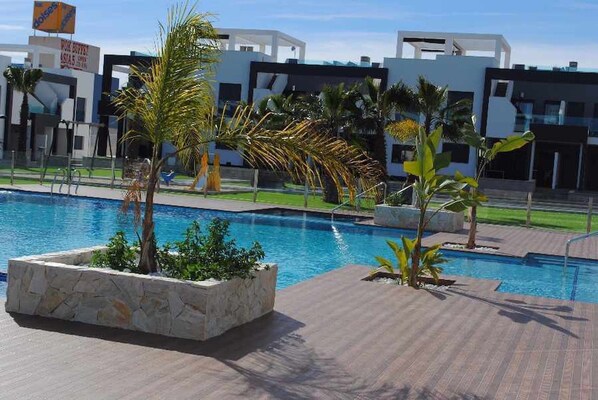 Appartement | Piscine | Piscine extérieure