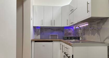 Cozy & Stylish Townhouse in Central NiĆĄ w/ 2BR âą WiFi âą AC