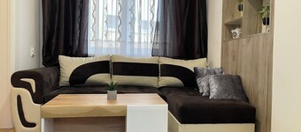 Cozy & Stylish Townhouse in Central Niš w/ 2BR • WiFi • AC