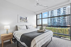 2 室のベッドルーム、アイロン / アイロン台、旅行用ベビーベッド、WiFi (無料)