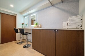 Business centre - Within walking distance of Susukino Accommodates  / Sapporo Hokkaidō (Sapporo)