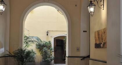 BIG HOUSE COLOSSEO, Holiday House in the heart of Rome