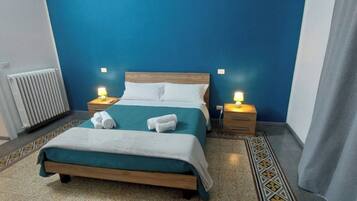 3 chambres, fer et planche à repasser, lit parapluie, Wi-Fi gratuit