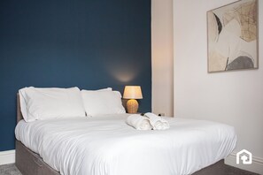 3 bedrooms, iron/ironing board, free WiFi, bed sheets - The Ryton  – your perfect home away from home! (Tyne and Wear)