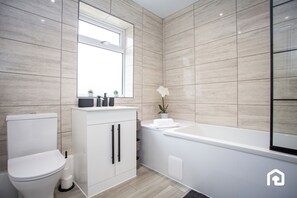 Hårtørrer, håndklæder