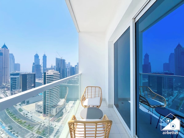 Studio (0 Bedroom) | Balcony