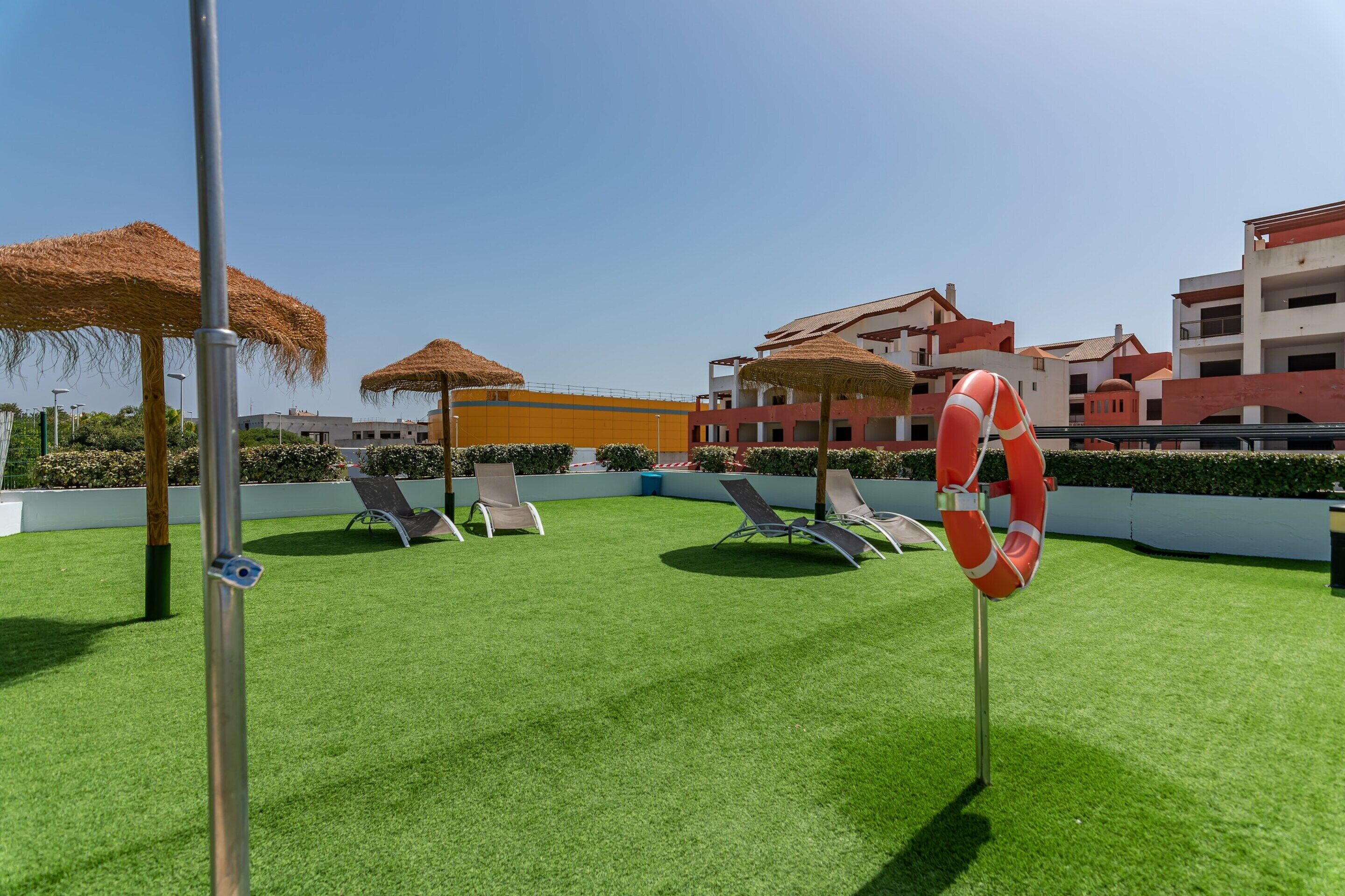 المنطقة المحيطة بالمنشأة