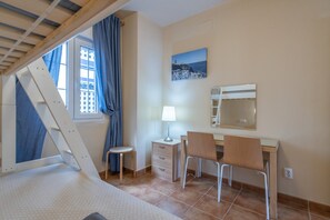 Apartment | 2 bedrooms, iron/ironing board - Beachfront Getaway With Sea Views (Ayamonte)