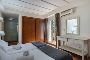 Apartment | 2 bilik tidur, seterika/papan seterika 