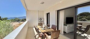 3-room apartment, beach 500m, air-conditioned, parking