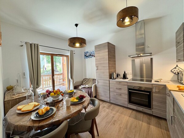 Fridge, microwave, dishwasher