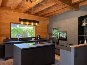 Fridge, microwave, dishwasher