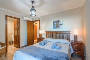 Apartment | 2 bedrooms, iron/ironing board