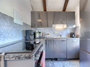 Oven, dishwasher