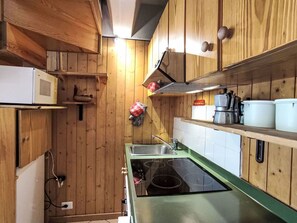 Microwave, dishwasher