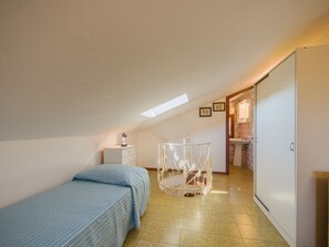 3 chambres, lit parapluie, Wi-Fi gratuit, draps fournis
