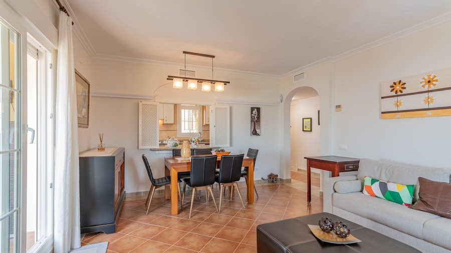 Family & Pet-friendly Stay