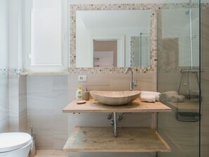 Towels - Lovely apartment for 4 people with WIFI, A/C, TV, patio and pets allowed (Camaiore)