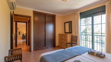 Apartment | 2 bedrooms, iron/ironing board