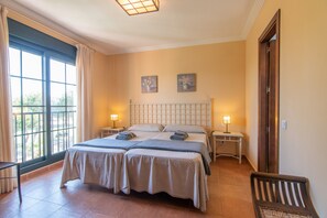 2 bedrooms, iron/ironing board