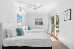 2 slaapkamers, een strijkplank/strijkijzer, beddengoed