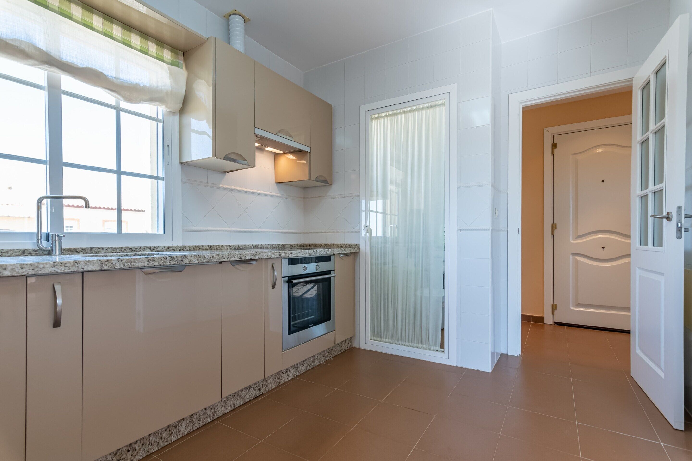 公寓 | 私人厨房 | 冰箱、微波炉、烤箱、洗碗机