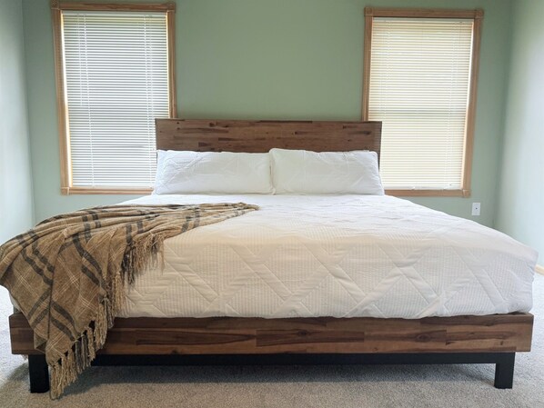 6 bedrooms, free WiFi, bed sheets