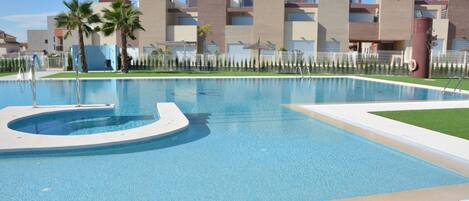 Apartment | Pool | Outdoor pool