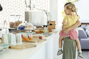 تناول الطعام