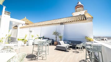 Apartment | Outdoor dining