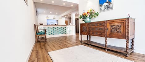 Apartment | Reception