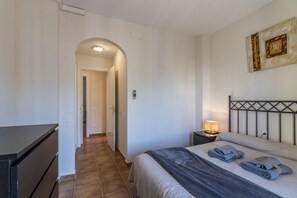 Apartment | 3 bedrooms, iron/ironing board - Seaside Stay in Punta del Moral (Ayamonte)