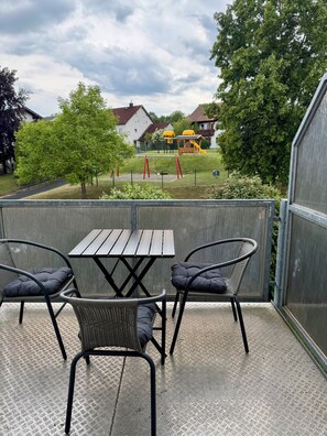 تناول الطعام بالخارج