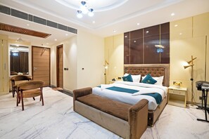 Presidential Room, City View | Premium bedding, individually furnished, desk, laptop workspace