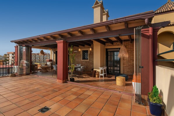 Apartment | Outdoor dining