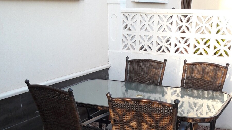 Spacious Bungalow in Quesada for 6