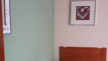 Bungalow | 3 bedrooms, iron/ironing board