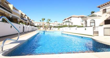 Spacious Bungalow in Quesada for 6