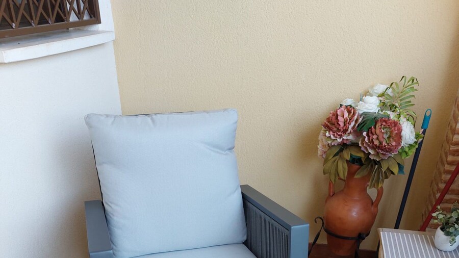 Spacious Bungalow in Quesada for 6