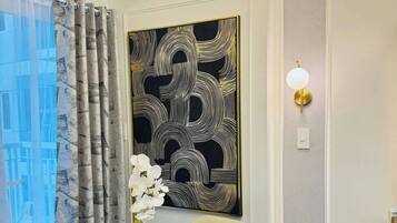 Condo, 2 Bedrooms, City View | Dining room