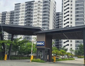 Condo, 2 Bedrooms, City View | Exterior - Stylish Condo Room in Iloilo City With Shared Pool (Iloilo)