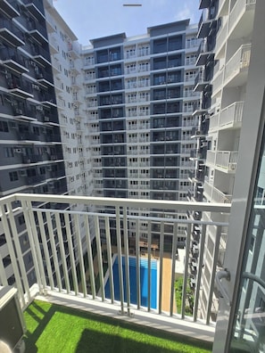 Condo, 2 habitaciones, vista a la ciudad | Balcón