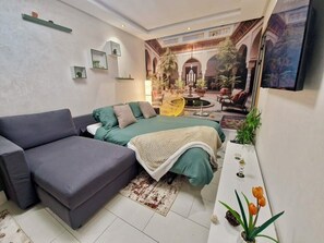 4 habitaciones, tabla de planchar con plancha, wifi y ropa de cama 