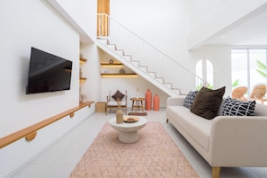 Luxury Villa, Patio, Pool View | Ruang tamu