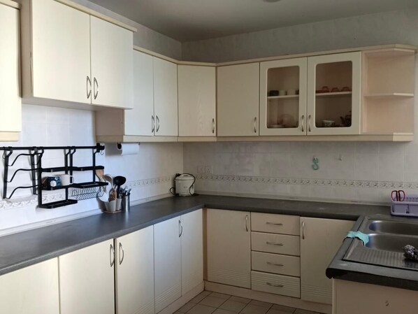 Apartment, Balcony | Private kitchen